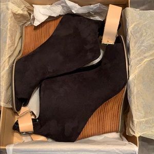 Zigi Soho suede peep toe booties